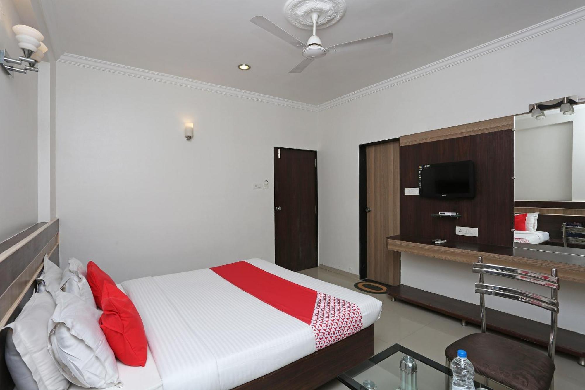 Spot On Hotel Sai Pancham Ширді Екстер'єр фото