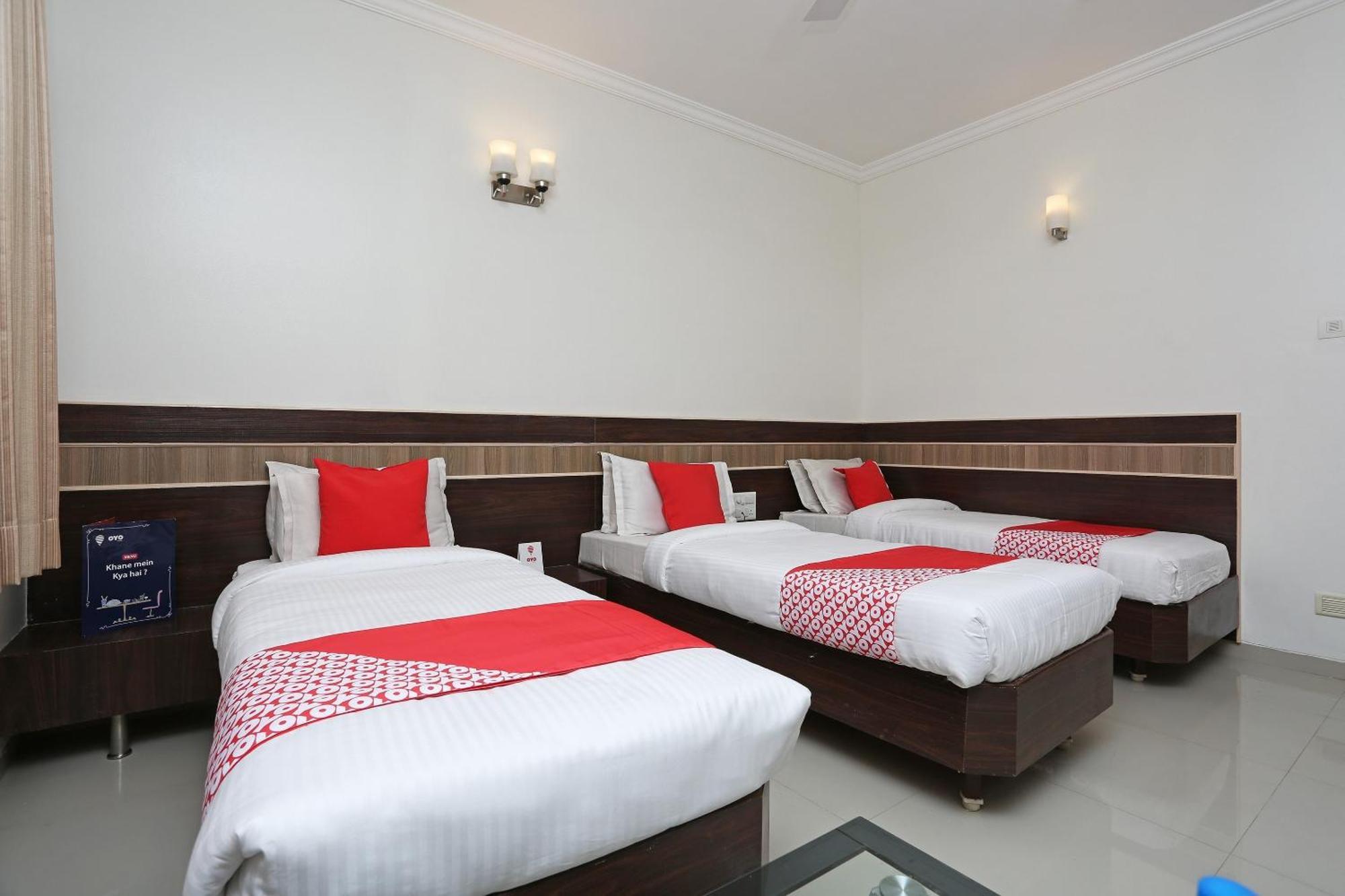Spot On Hotel Sai Pancham Ширді Екстер'єр фото